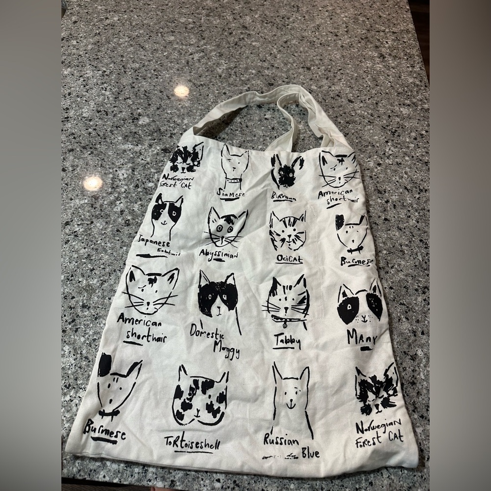 Tote bag